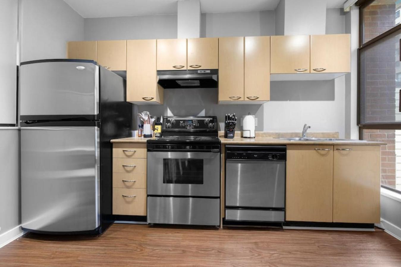 Top Floor Unit On Granville Strip Yaletown Area 밴쿠버 외부 사진